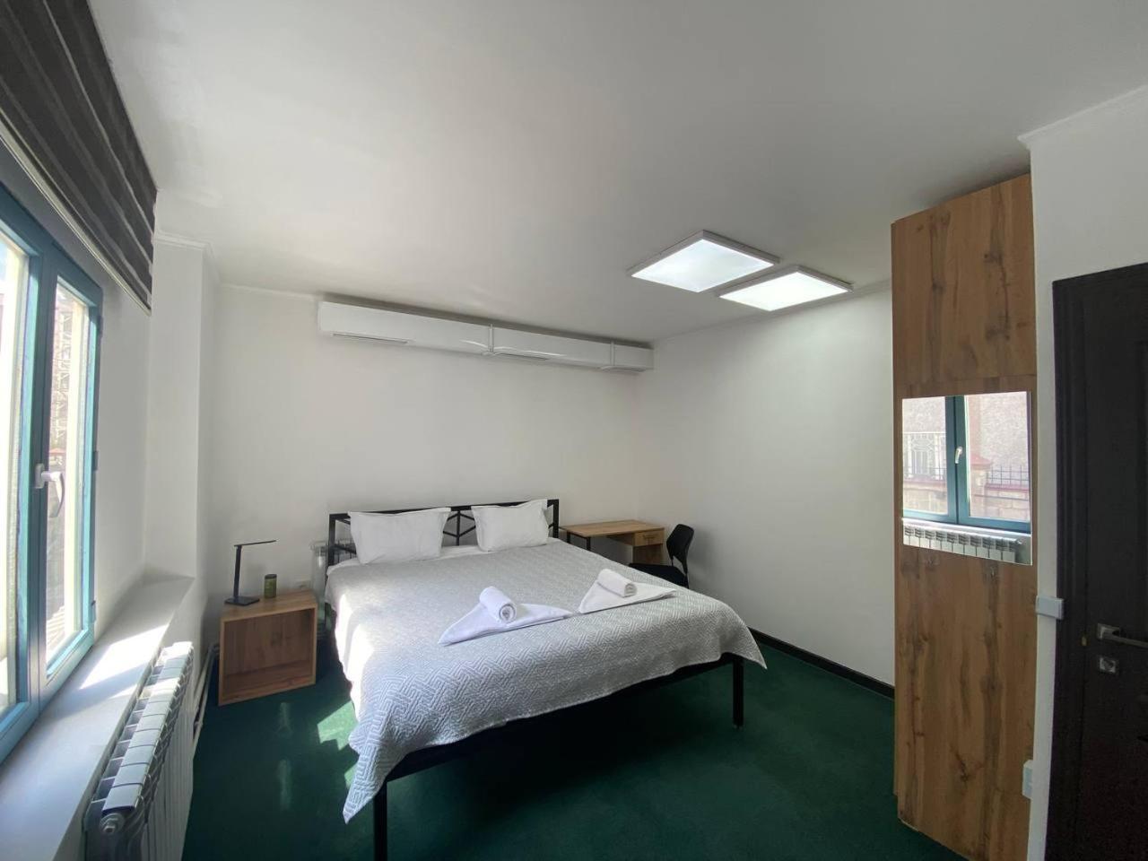 Место Встречи "Guest House Meeting Place" Biškek Exteriér fotografie